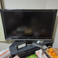 Sharp 液晶テレビ Aquos 2008 年製