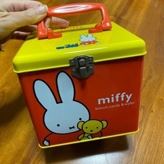 【値下げしました‼️】美品 miffy/ミッフィー お菓子缶