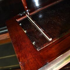 【5/10ジモ家財便終了】≪zy873≫美品 筑後民芸 高級 食器棚/水屋箪笥 ガラス引戸 2分割 鍵付き/観音開き 漆塗り/うるし ケヤキ/欅 41217-07