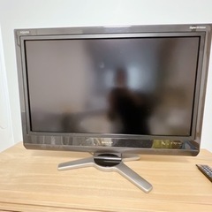 テレビ　アクオス　32型　2008年製　リモコンあり