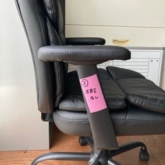 ②オフィスチェア　椅子　ブラック　黒