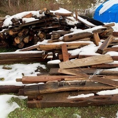 木材　焚き木