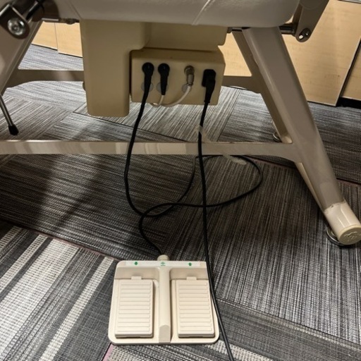 ◇電動エステベッド チェア ［有孔］ 高田ベッド◇ | vaisand.com