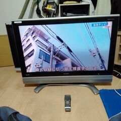 ３７型液晶カラーテレビ。 シャープアクオス、２００９年製。