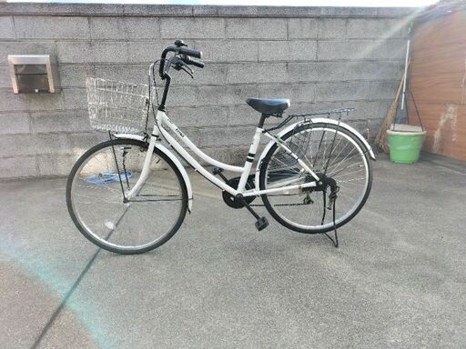 使用浅 綺麗です。直ぐに乗って帰れます。6段変速オートライト26インチ自転車