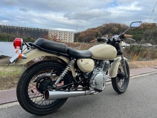 スズキ　st250e ベージュ