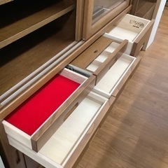 静岡家具製作所 2枚扉食器棚【トレファク 川越店】