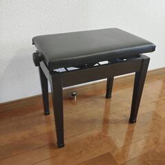 Rolandの電子ピアノDP-900＋椅子