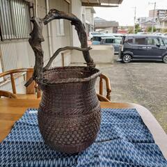 古い花籠　カゴ　竹細工の花器　古道具　古雑貨　古民家　昭和レトロ