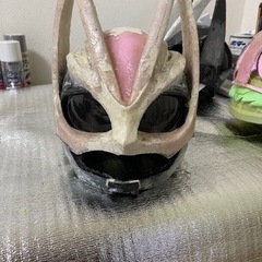 仮面ライダー風ヘルメット。製作途中