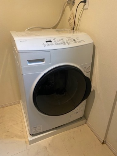 アイリスオーヤマ　ドラム式洗濯機　CDK832中古美品