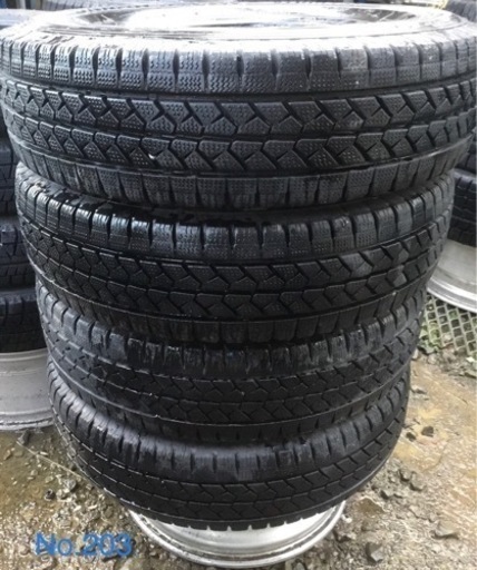 BRIGESTONE スタッドレス　４本