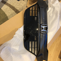 新車外し　ホンダ　ヴェゼル  純正フロントグリル