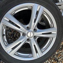 18インチ‼️スタッドレスタイヤ‼️4本セット