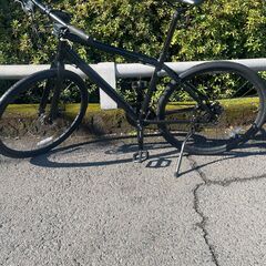 リサイクルショップどりーむ鹿大前店　No５８５　エコNo１５３８９X　クロスバイク　TIGORA　新品定価約４万　アーバンクロス　27.5インチ　マットブラック　ディスクブレーキ　ギア切替3×８段変速　軽量アルミボディ♪　乗り心地抜群です♪　状態綺麗ですよ♪ リサイクルショップどりーむ鹿大前店 No585 エコNo15389X