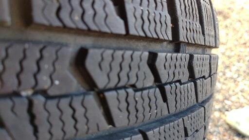 コンパクトカーに アルミホイール・タイヤ 175/65R14