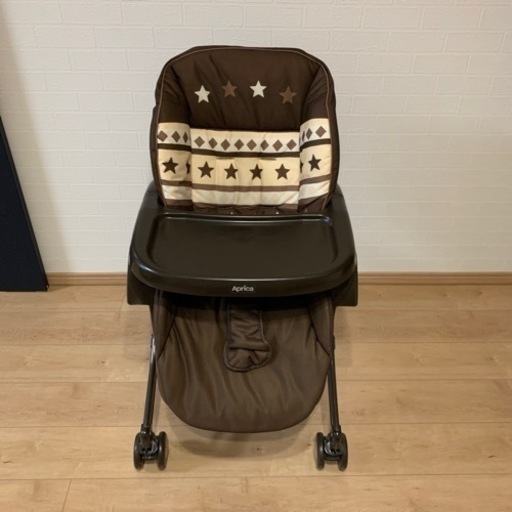 【定価２万円】ベビーラック　バウンサー　ハイローラック　アップリカ