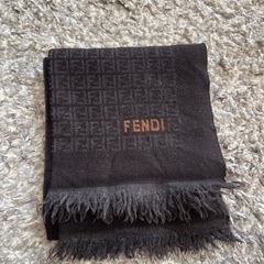 【ネット決済・配送可】マフラー　FENDI