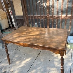 古い家具ですが、作業用テーブル等使えるかと