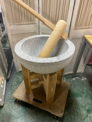 臼と杵　キレイです★石臼と杵2本