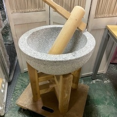臼と杵　キレイです★石臼と杵2本