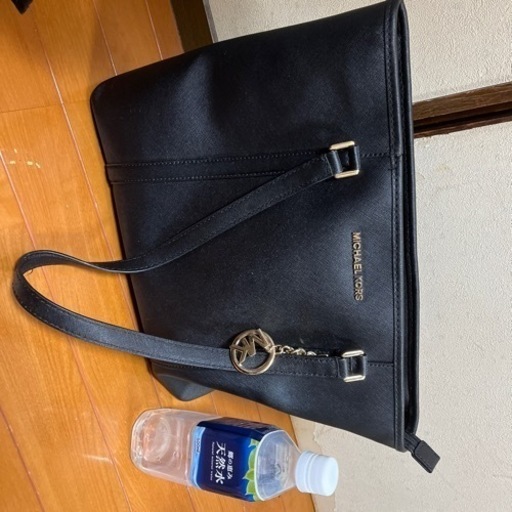 美品⭐️大きいかばん　MICHAEL KORS マイケルコース