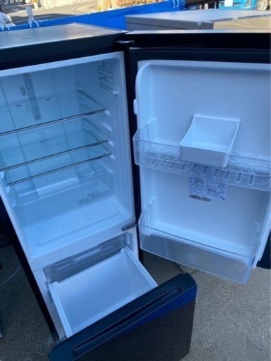 お値下げ❣️2019年製ハイセンスガラストップ冷蔵庫154リットル(1221c)