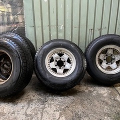 商談中　スタッドレスタイヤ　ホイールセット 265/70R16 112Q