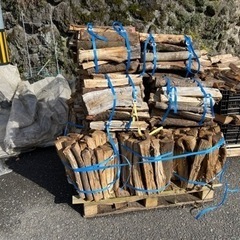 薪ストーブ用薪300kg30000円、1kg100円
