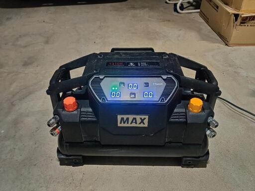 MAXエアーコンプレッサー