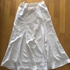 決定未使用　白　ロングスカート　限定値下げ500→100