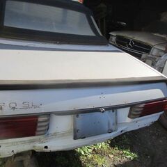 ベンツ107トランクスポイラー