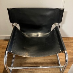 イタリア製　牛革の椅子