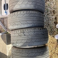 245 35 20 タイヤ４本