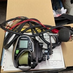 受付終了🙇‍♂️釣り🎣Force Master 800 電動リール