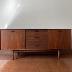 イギリス製  ヴィンテージ サイドボード ★コンセント穴有り