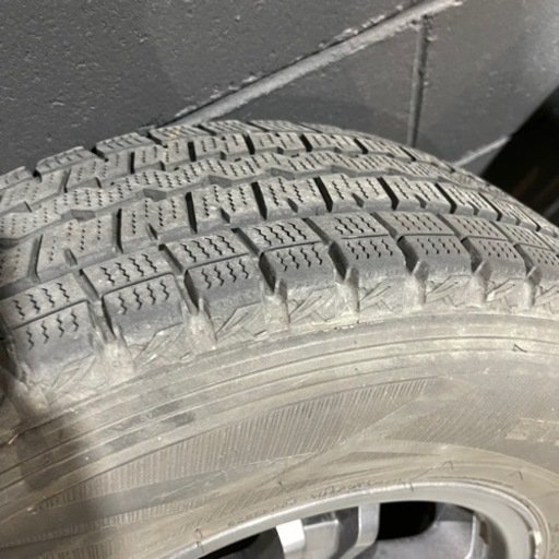 スタッドレスタイヤ ハイエース 195/80 R15 ダンロップ ウェッズ