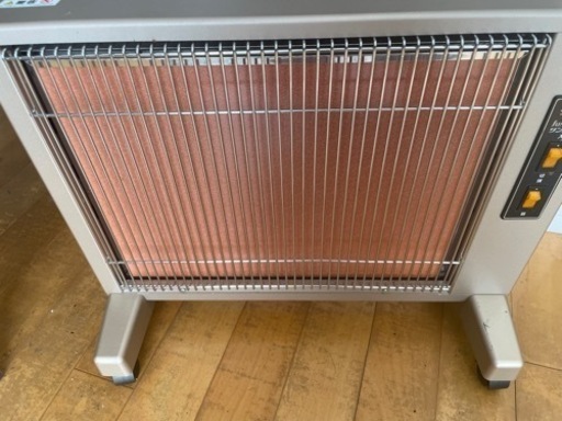 遠赤外線暖房機　サンルミエエクセラ5