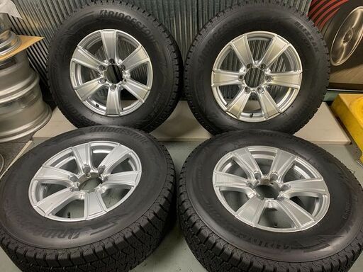 ランクルプラド　265/65R17　効く！ブリザック　DM-V3　ブリヂストン　エアー＆バランス調整済み　即装着可能 ランクルプラド 265/65R17 効く！ブリザック DM-V3 ブリヂストン