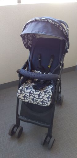 アップリカ マジカルエアークッション アスレチックネイビー レイン