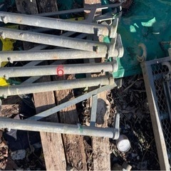 足場　部材