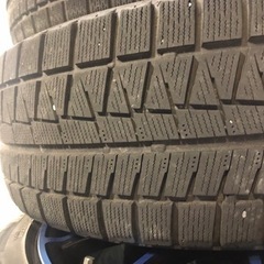 スタッドレスタイヤとアルミホイール４本セット