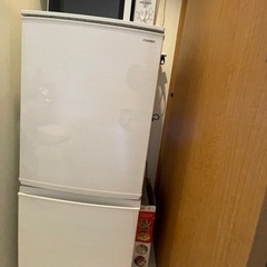 冷蔵庫146Lシャープ、電子レンジ、洗濯機無印