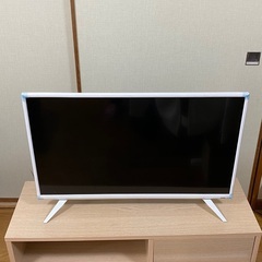 【美品】液晶テレビ、32型、テレビ枠は保護フィルム付き