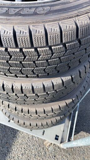 引取限定 DUNLOP スタッドレスタイヤ ホイール付き 195/65R15