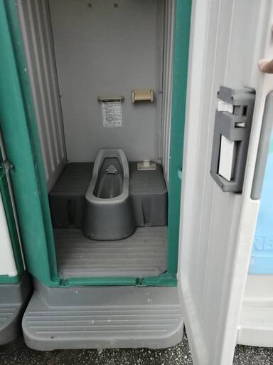 中古仮設トイレ和式　￥50,000
