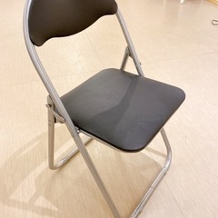 パイプ椅子　折り畳み椅子　会議用　全部で12脚あります！
