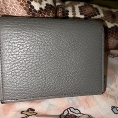 GUCCI二つ折り財布
