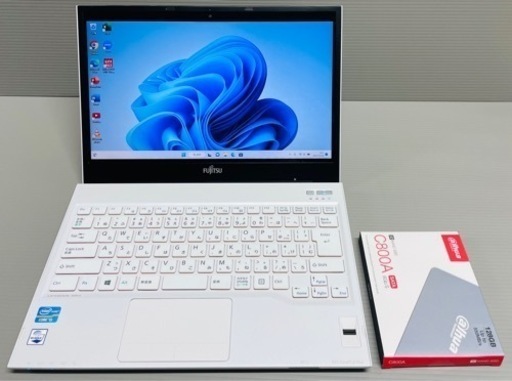【受け渡し予定者決定済み】配送可！　年賀状　MicrosoftOffice、新品SSD、Windows11搭載　FUJITSU製ノートパソコン　Word、Excel、カメラ、ACアダプター付属、富士通