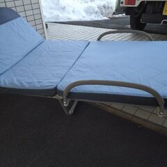 リクライニング機能付き 折り畳みベッド シングル ベッド